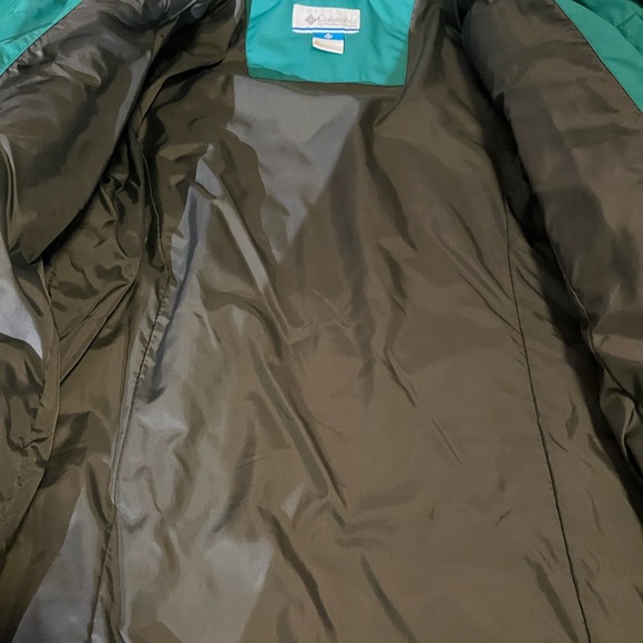 Columbia Aqua Jacket with Faux Fur Trim - Picture 5 of 5